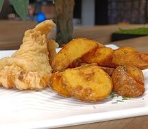 Рыбка в кляре Fish chips с картофелем