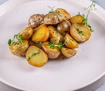 Картофель стоун с травами и чесноком