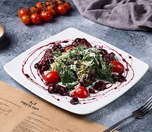 Теплый салат с куриной печенью