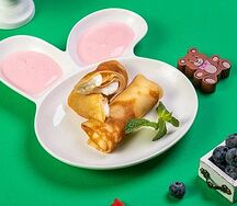 Блинчики с творогом и клубничным муссом