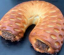 Рогалик с вареной сгущенкой