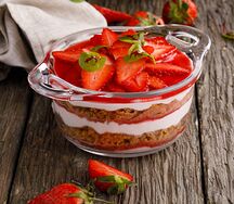 Домашний клубничный сметанник