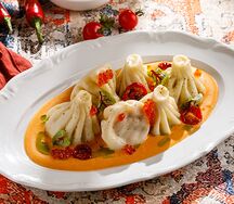 Патара хинкали с креветками и судаком в пряном соусе