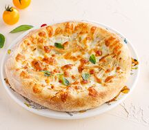 Пицца с курицей и сыром