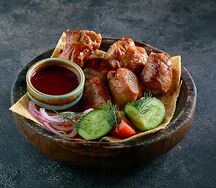 Шашлык из индейки с ежевичным соусом