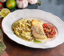 Судак с луком-пореем