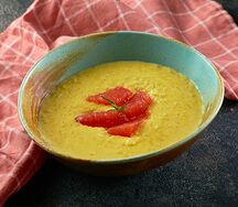 Рисовая каша на кокосовом молоке с грейпфрутом и манговым соусом