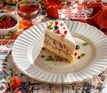 Яблочно-брусничный торт с карамелью (безглютеновый)