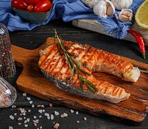 Стейк из лосося в соусе бер блан