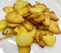 Картофель, жаренный с луком