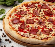 Пицца из оленины