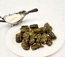 Долма из винoградных листьев