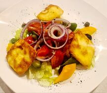 Салат Греческий с теплой брынзой