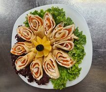 Блинные рулеты с икрой