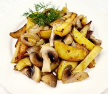 Картофель жареный с грибами