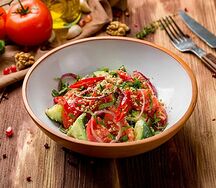 Салат с орехами по-грузински