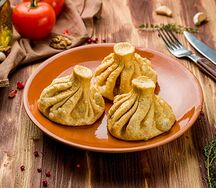 Жареные хинкали с бараниной