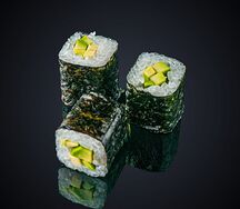 Маки с авокадо