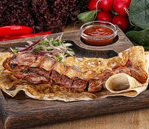 Бараньи рёбрышки на мангале