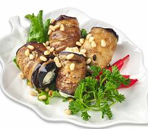 Рулетики из баклажан с сыром