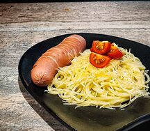 Сосиска с макаронами и сыром