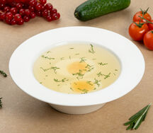 Бульон куриный с яйцом
