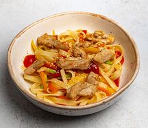 Вок-лапша Удон с курицей