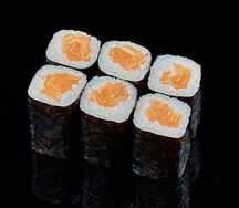 Маки роллы Лосось