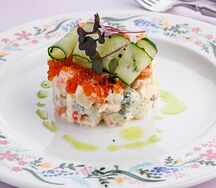 Оливье с раковыми шейками