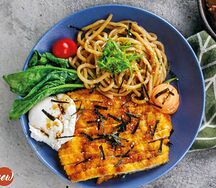 Курица в панировке с удоном