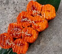 Запеченный ролл Калифорния со снежным крабом