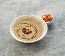 Крем-суп с грибами и гренками