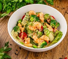 Салат с тигровыми креветками