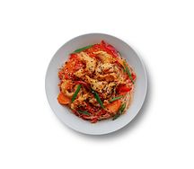 Курица в кисло-сладком соусе с фунчозой