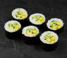 Маки с авокадо и огурцом