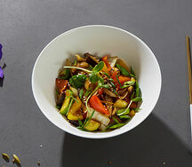 Wok с овощами в устричном соусе