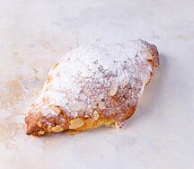 Миндальный круассан