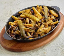 Горячая сковорода с грибами