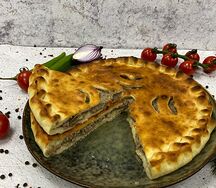 Пирог с сыром и мясом