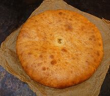 Пирог осетинский с мясом и сыром