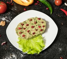 Фасоль стручковая с орехами