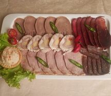 Мясная тарелка