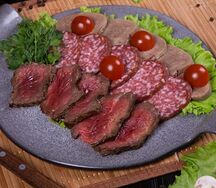 Мясная тарелка