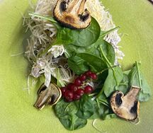 Паста с курицей и грибами