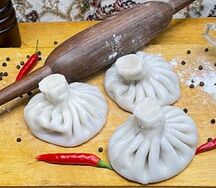 Хинкали со свининой и говядиной