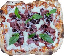 Римская пицца с говядиной и вишневым чатни