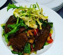 Теплый салат с куриной печенью