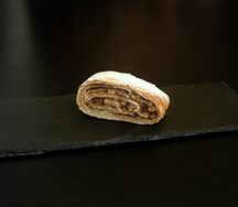 Штрудель с яблоком и корицей