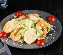 Салат с креветками гриль