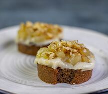 Тапас Горгонзола с грушей